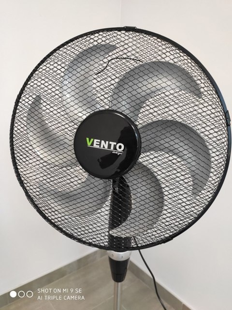 Wentylator Vento Podłogowy 40 cm 75W Srebrno-Czarny