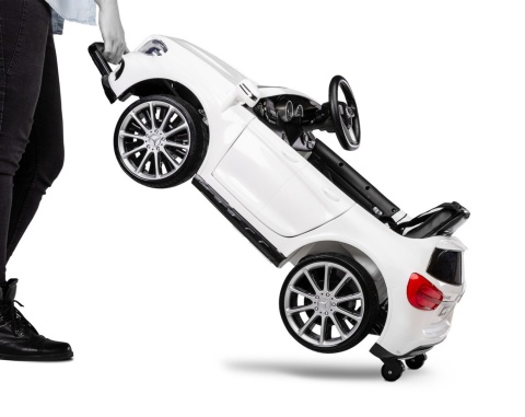 TOYZ POJAZD NA AKUMULATOR MERCEDES GLA45 WHITE