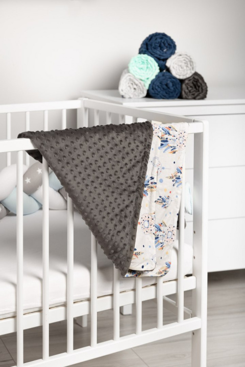 LEKKI KOCYK MINKY 75 X 100 Sensillo - GRAFIT ŁAPACZE SNÓW