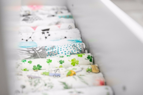 Pieluszka muślinowa Sensillo 70x80cm - SERCA SZARO-RÓŻOWE