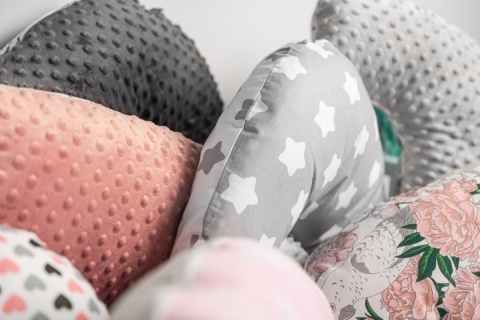 Rogal Minky do karmienia Sensillo - GRANATOWY KROPKI