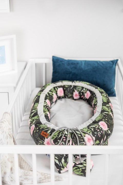 Gniazdo Velvet Kokon niemowlęcy Sensillo ok. 80x45cm - CZARNY KWIATY