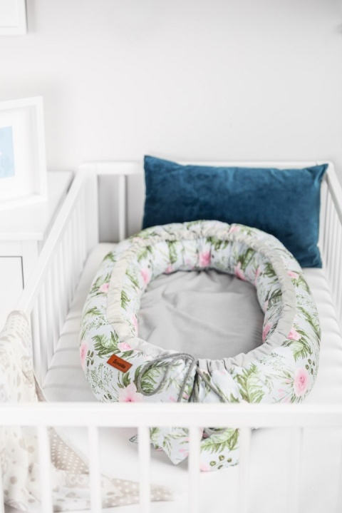 Gniazdo Velvet Kokon niemowlęcy Sensillo ok. 80x45cm - CZARNY KWIATY