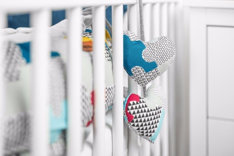 Gniazdo Velvet Kokon niemowlęcy Sensillo ok. 80x45cm - CZARNY KWIATY