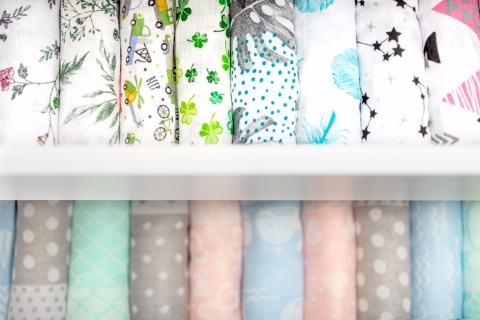 Pieluszka bambusowa Sensillo 65x75cm - RÓŻOWY SERCA