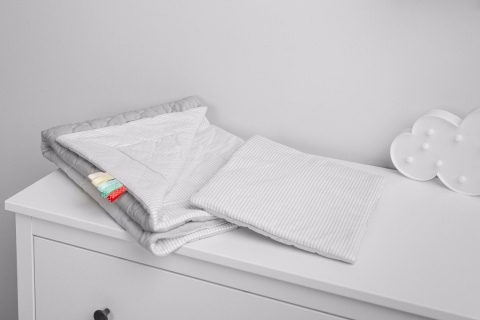 Sensillo Komplet do wózka Velvet - poduszka Miś + kocyk CZARNY KWIATY