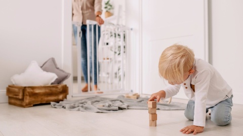 TRUUS Slim Led Lionelo barierka ochronna od 75cm do 105cm - white