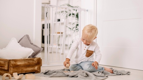 TRUUS Slim Led Lionelo barierka ochronna od 75cm do 105cm - white