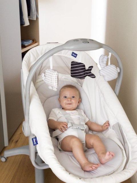 BABY HUG AIR WHITE SNOW 4w1 leżaczek kołyska krzesełko do karmienia Chicco