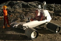 Model plastikowy - Pojazd Space 1999 The Alien (Moon Rover) - MPC
