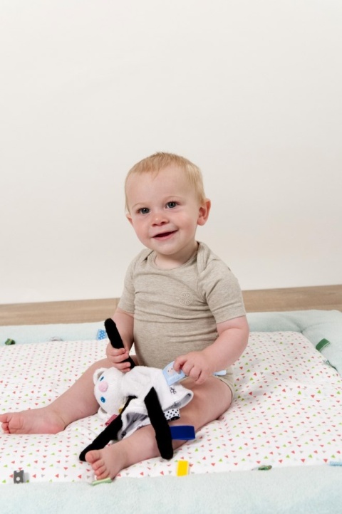 Snoozebaby Przytulanka-pacynka biało-czarna Lune