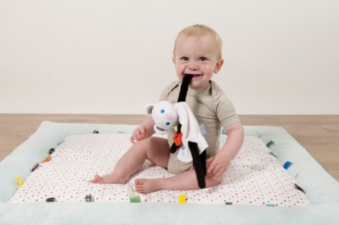 Snoozebaby Przytulanka-pacynka biało-czarna Lune