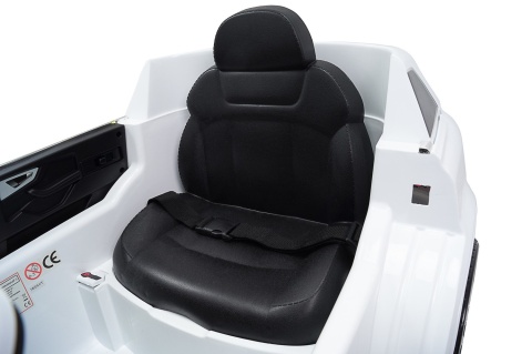 AUDI Q7 Toyz pojazd na aklumulator 12V 2x35W - White