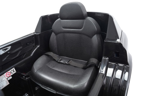 AUDI Q7 Toyz pojazd na aklumulator 12V 2x35W - black