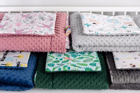 Komplet Minky Kołderka + Poduszka Sensillo - PAPUGI ZIELONY