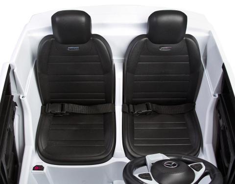 MERCEDES GLS63 DWUOSOBOWY POJAZD NA AKUMULATOR TOYZ - White