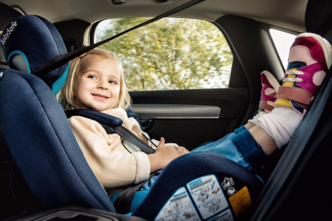 Labrador BabySafe 0-36kg 0-12 lat obrotowy fotelik samochodowy z IsoFix - Gray Black