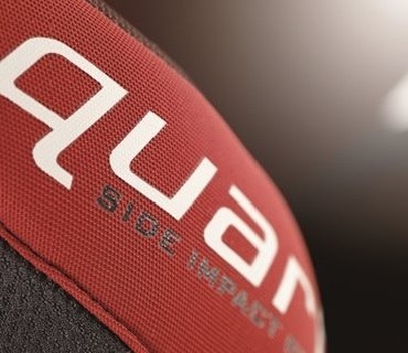 Jane iQUARTZ i-size fotelik samochodowy 15-36kg 100-150 cm wzrostu - T77 NOMADS