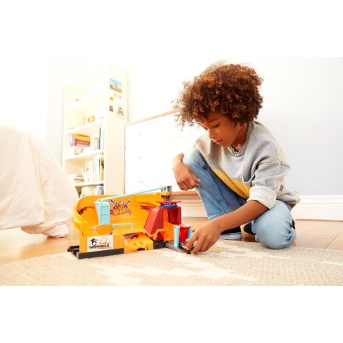 Hot Wheels skate park