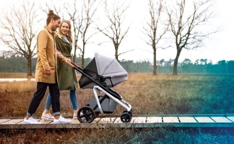 LILA MAXI-COSI + CabrioFix za 1zł, wózek spacerowy / gondola 2w1 - Nomad Black