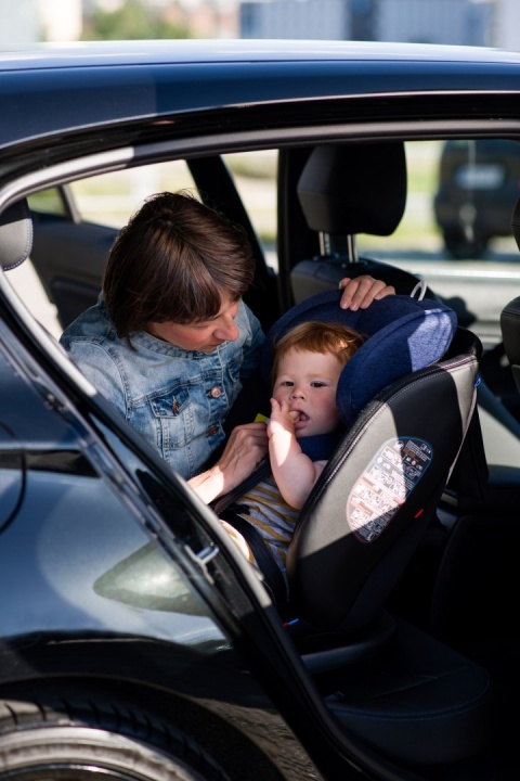 MUNDO Caretero fotelik obrotowy 360° 0-36 kg - BLACK