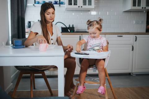 SCANDY 4Baby krzesełko do karmienia - BLACK