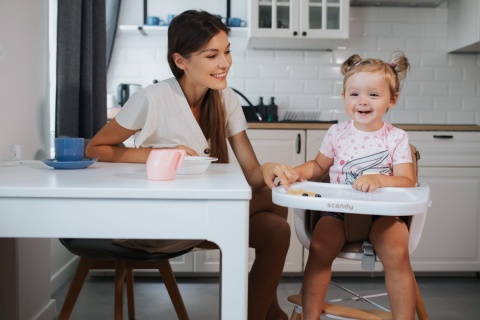 SCANDY 4Baby krzesełko do karmienia - BLACK