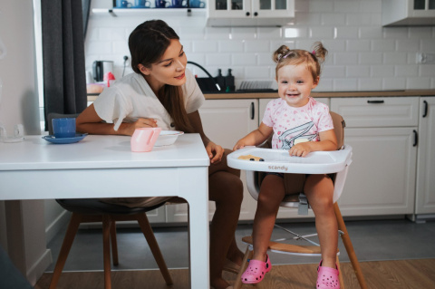 SCANDY 4Baby krzesełko do karmienia - BLACK