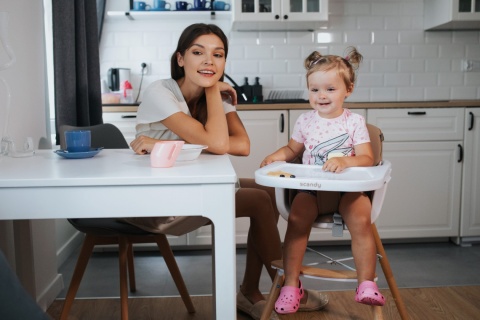 SCANDY 4Baby krzesełko do karmienia - BLACK