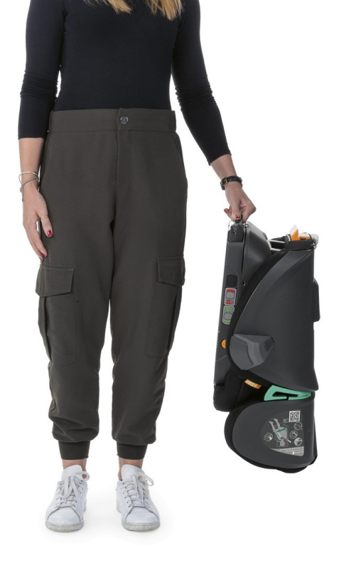 FOLD&GO I-SIZE AIR Chicco 100-150cm 3lata+ fotelik samochodowy - BLACK AIR