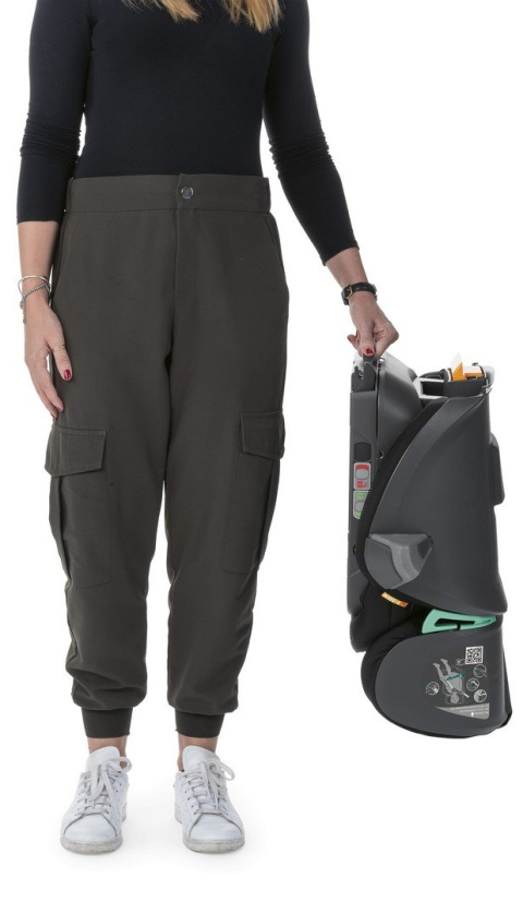 FOLD&GO I-SIZE Chicco 100-150cm 3lata+ fotelik samochodowy - BLACK