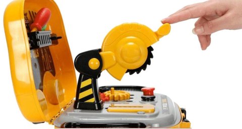 Warsztat z narzędzami w walizce na kołach