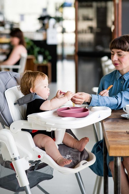 KRZESEŁKO DO KARMIENIA BISTRO 2019 GRAPHITE CARETERO