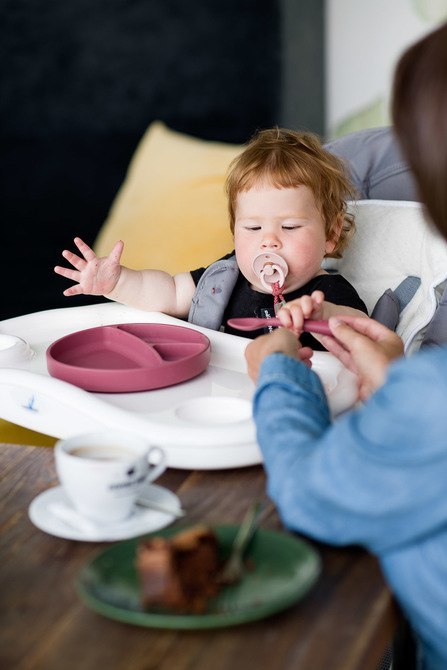 KRZESEŁKO DO KARMIENIA BISTRO 2019 MINT CARETERO