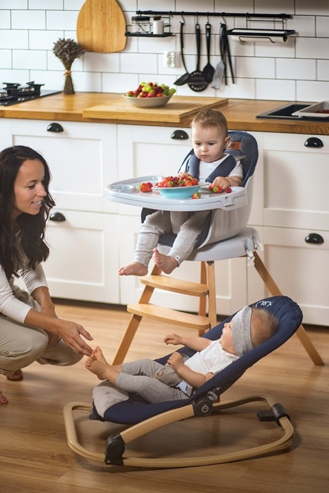 MoMi LUMIWOOD Leżaczek bujaczek z wibracjami i muzyką - Gray