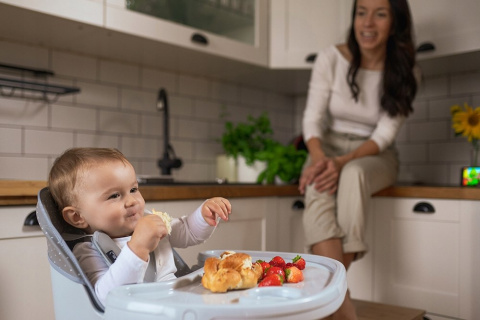 MoMi Woodi Obrotowe krzesełko do karmienia drewniane - Granatowe