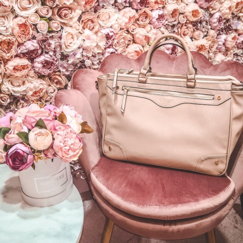 CARLA JOISSY to niezwykła torba dla Mamy o wyglądzie damskiej torebki - Dusty Pink