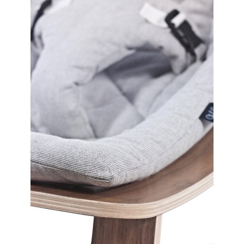 Charlie Crane Leżaczek Levo orzech włoski Sweet Grey