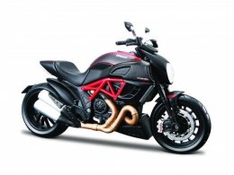 MAISTO 31101-71 Motor Ducati Diavel Carbon 1:12