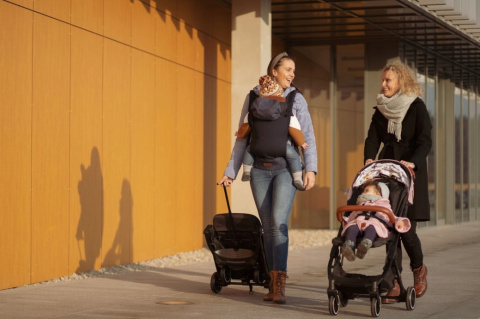 MoMi ESTELLE Lekki wózek spacerowy - Różowy