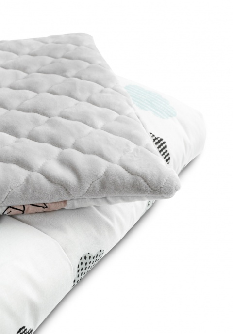 Sensillo Komplet do łóżeczka Plusz Karo - CHMURKI