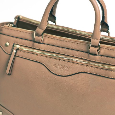 CARLA JOISSY to niezwykła torba dla Mamy o wyglądzie damskiej torebki - Milk Chocolate