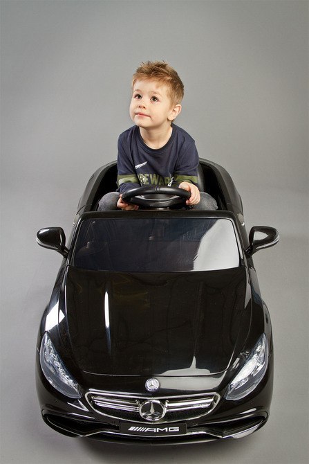 POJAZD AKUMULATOROWY MERCEDES AMG S63 WHITE TOYZ