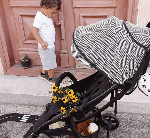 M2 MAST Swiss Design wózek spacerowy waży tylko 5.95 kg - Light Grey