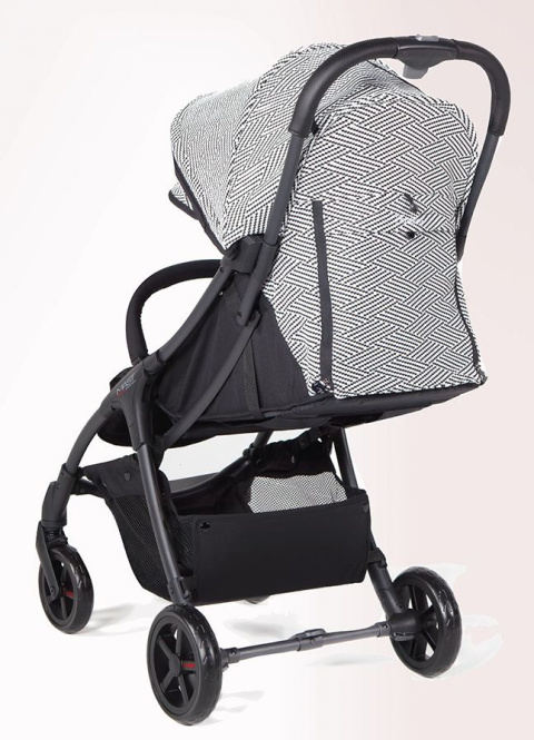 M2 MAST Swiss Design wózek spacerowy waży tylko 5.95 kg - Optical