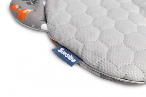 Sensillo Komplet Velvet do wózka kołyski łóżeczka - poduszka Miś + kocyk - SZARY GÓRY