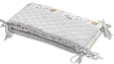 Sensillo Ochraniacz do łóżeczka Plusz Karo - LEŚNA PRZYGODA dodatek do wyprawki dla niemowlaka