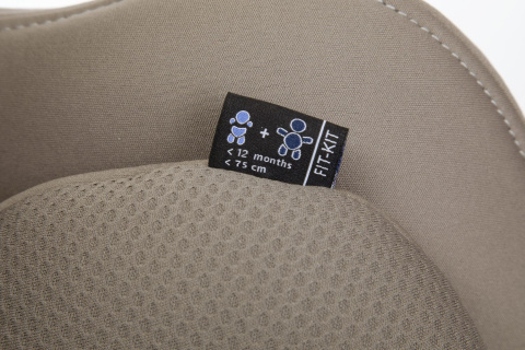 Seat2Fit I-Size Chicco od 45 do 105 cm (0–18 kg) tyłem do 4 lat obrotowy fotelik samochodowy - Desert Taupe
