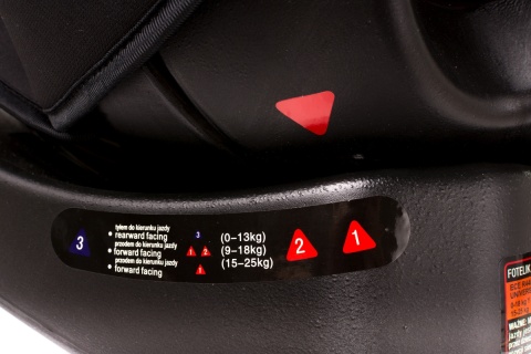 4Baby FREEWAY Fotelik samochodowy 0-25 kg - BLACK