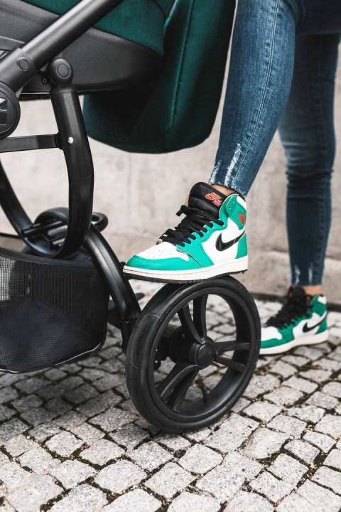 HOLLAND New Bebetto 3w1 wózek wielofunkcyjny głęboko-spacerowy z fotelikiem samochodowym Cosmo i-Size 04/CZM